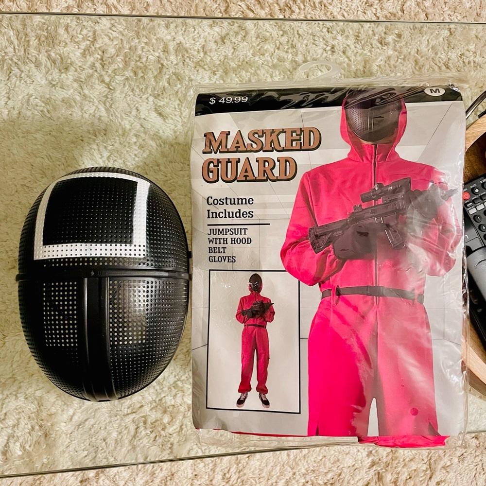 Masked guard costume for men size M
